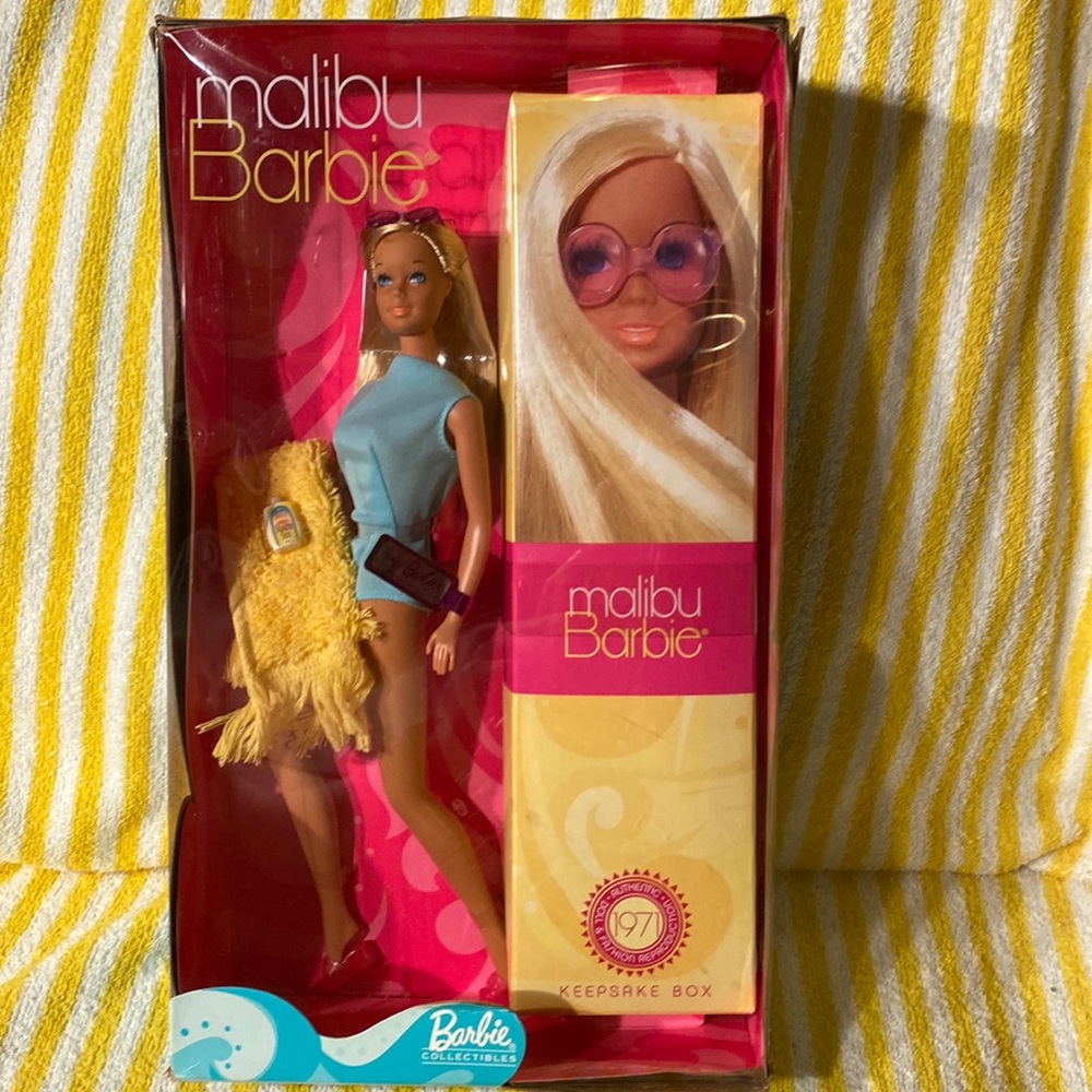 Malibu Barbie 1971 Authentic Doll & Fashion 30th Ann.Reproduction 2001 by Mattel